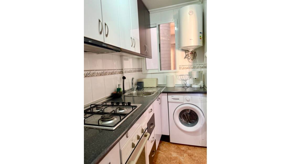 Venta - Apartment - Torrevieja - Torrevieja Centro