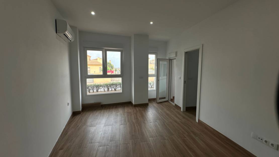 Venta - Apartment - Torrevieja - Torrevieja Centro
