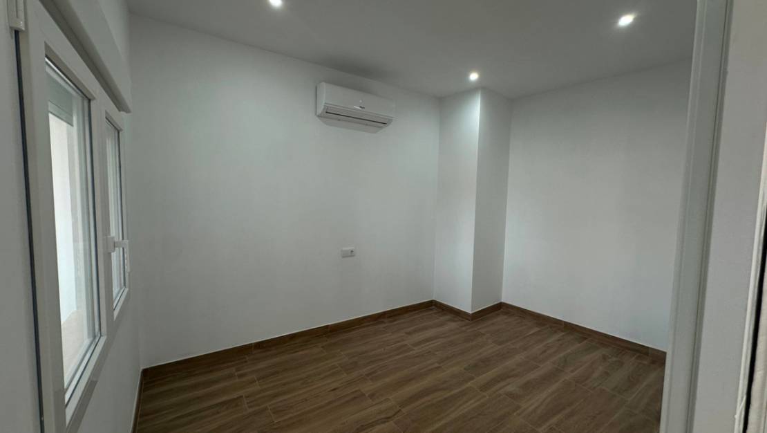 Venta - Apartment - Torrevieja - Torrevieja Centro