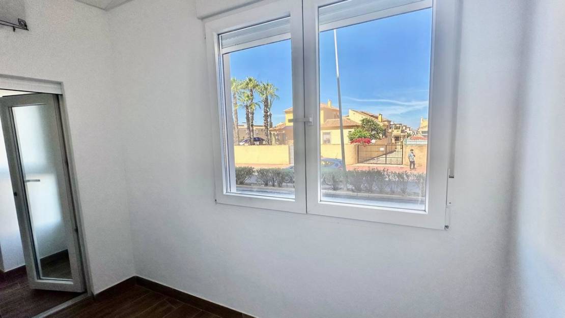 Venta - Apartment - Torrevieja - Torrevieja Centro
