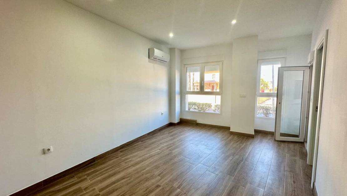 Venta - Apartment - Torrevieja - Torrevieja Centro