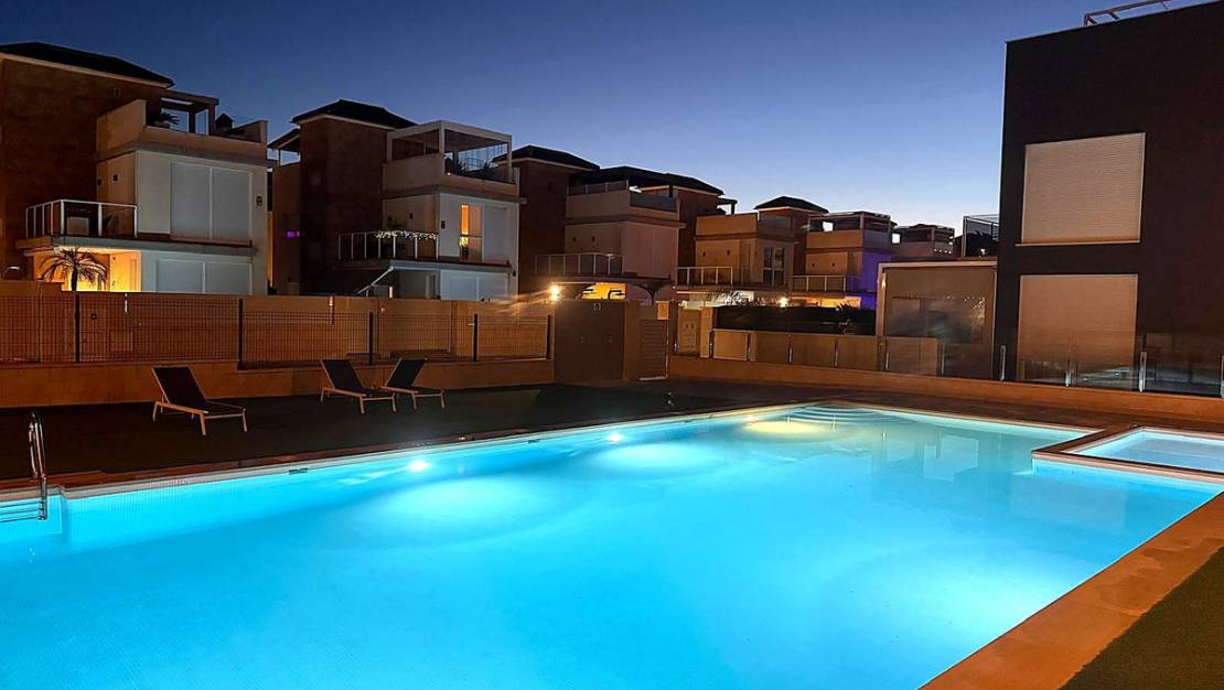 Venta - Apartment - Torrevieja - Torrevieja Centro
