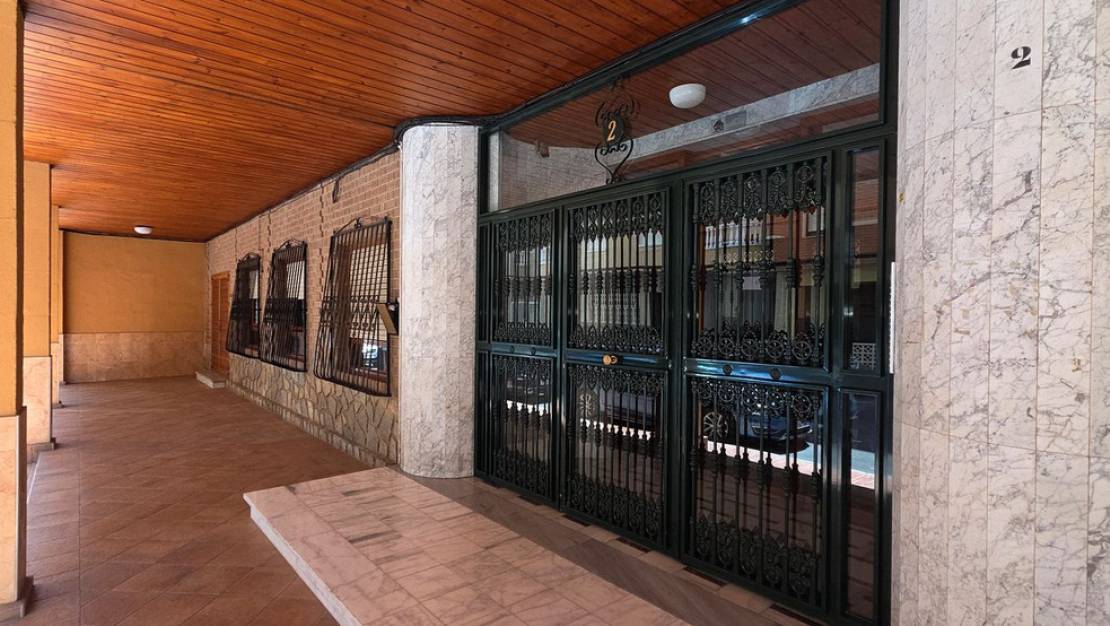 Venta - Apartment - Torrevieja - Torrevieja Centro
