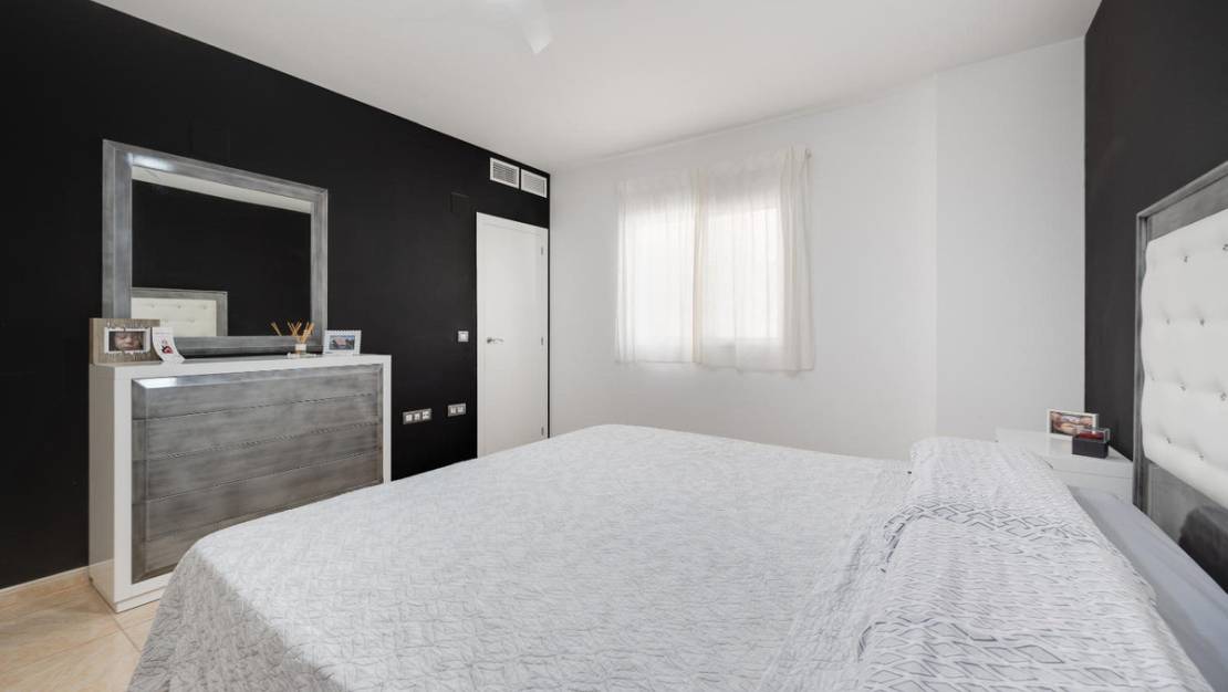Venta - Apartment - Torrevieja - Torrevieja Centro