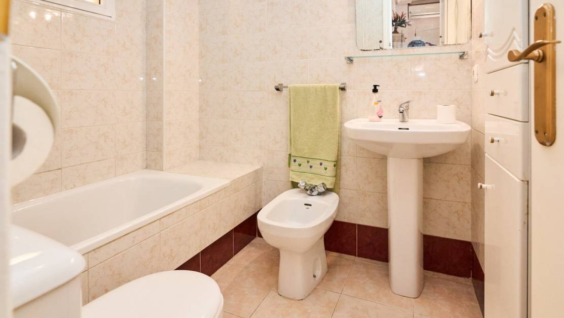 Venta - Apartment - Torrevieja - Torrevieja Centro