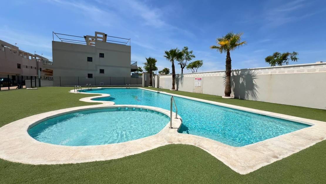 Venta - Bungalow - Pilar de la Horadada - Pueblo Latino