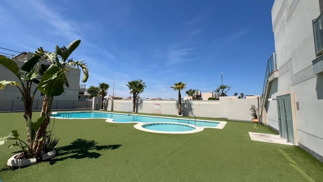 Venta - Bungalow - Pilar de la Horadada - Pueblo Latino