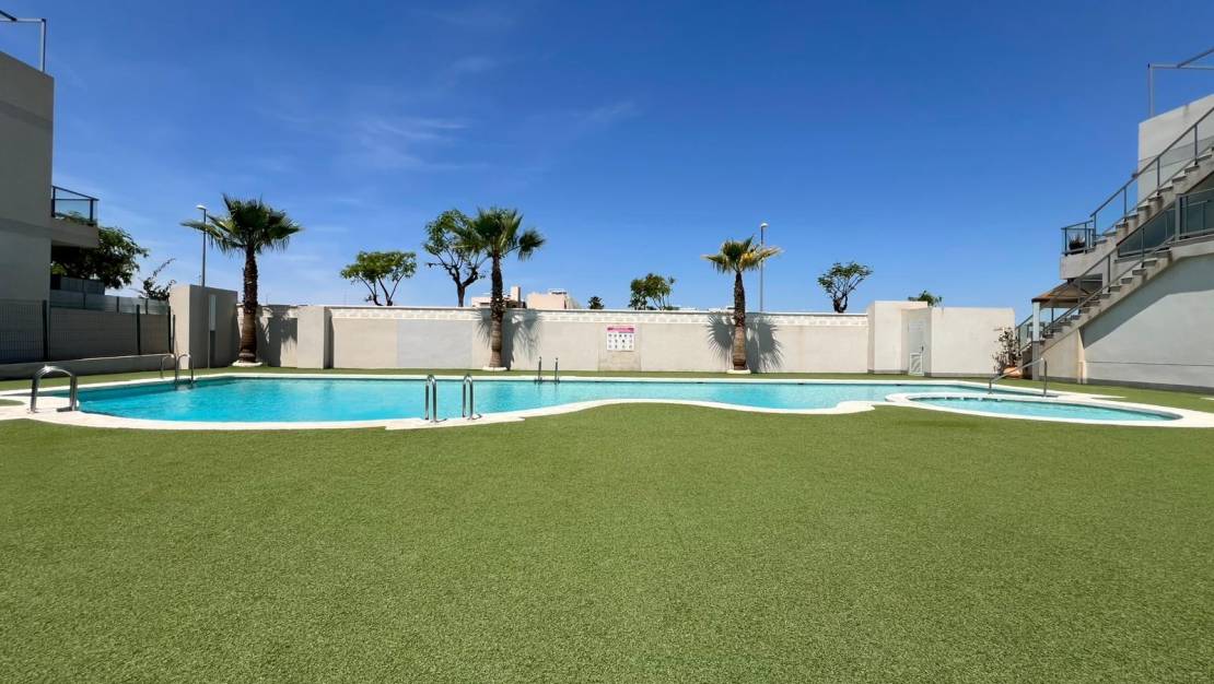 Venta - Bungalow - Pilar de la Horadada - Pueblo Latino