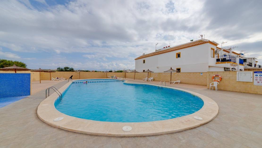 Venta - Bungalow - Torrevieja - Doña ines