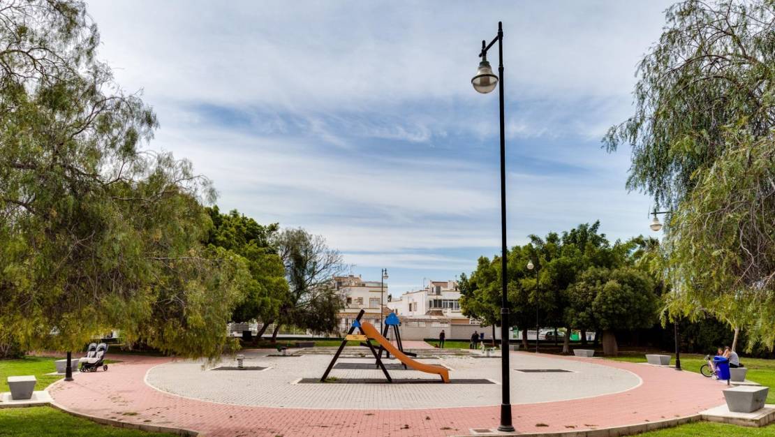Venta - Bungalow - Torrevieja - Doña ines