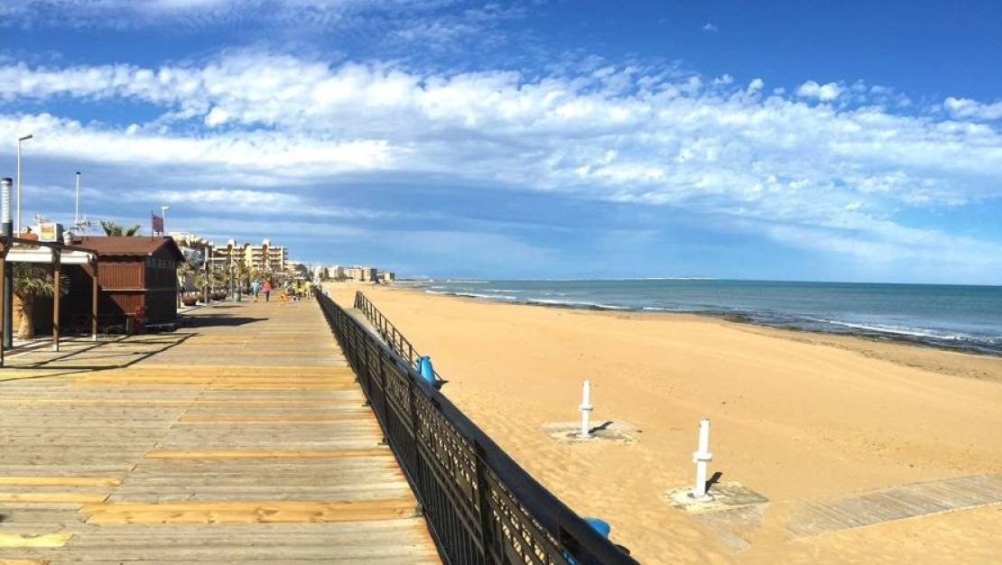 Venta - Bungalow - Torrevieja - Doña ines