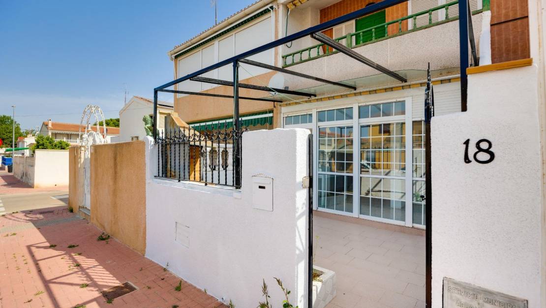 Venta - Bungalow - Torrevieja - Playa de los Naufragos