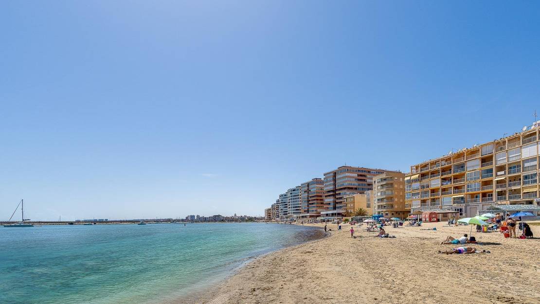 Venta - Bungalow - Torrevieja - Playa de los Naufragos