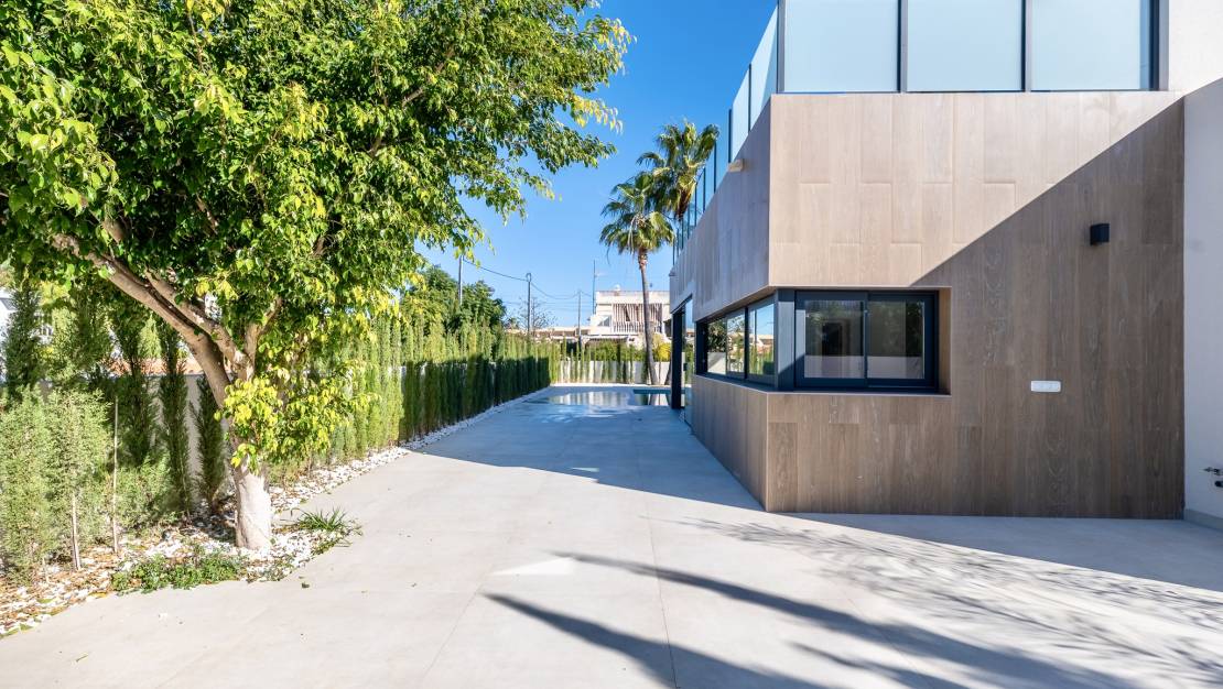 Venta - Chalet - Albir