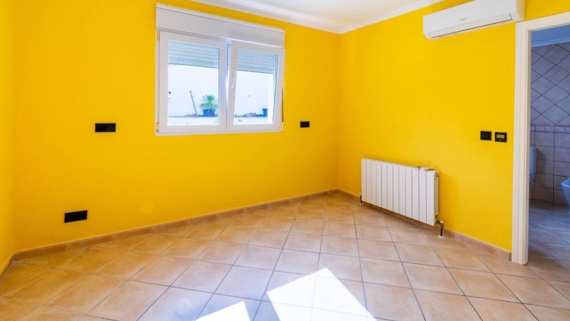 Venta - Chalet - Alfaz del Pi