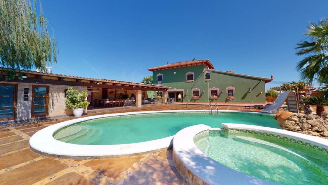 Venta - Chalet - Almoradí