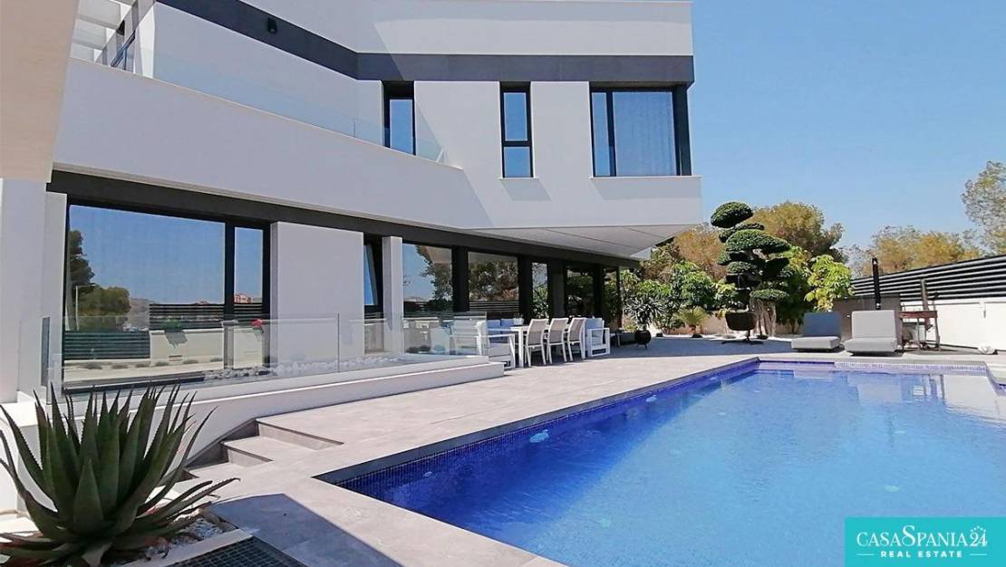 Venta - Chalet - Benidorm - Benidorm Centro