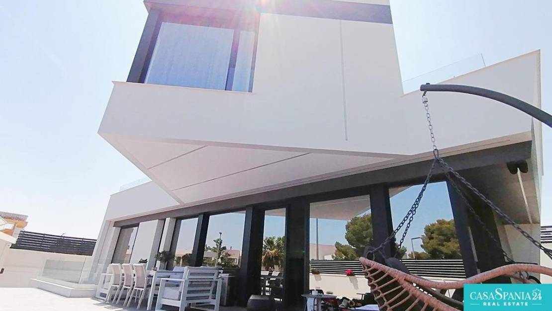 Venta - Chalet - Benidorm - Benidorm Centro