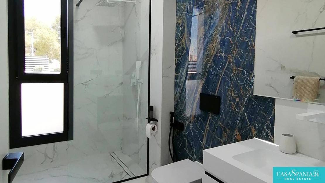 Venta - Chalet - Benidorm - Benidorm Centro