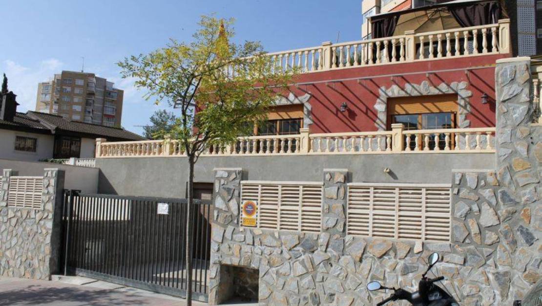 Venta - Chalet - Benidorm - Benidorm Centro