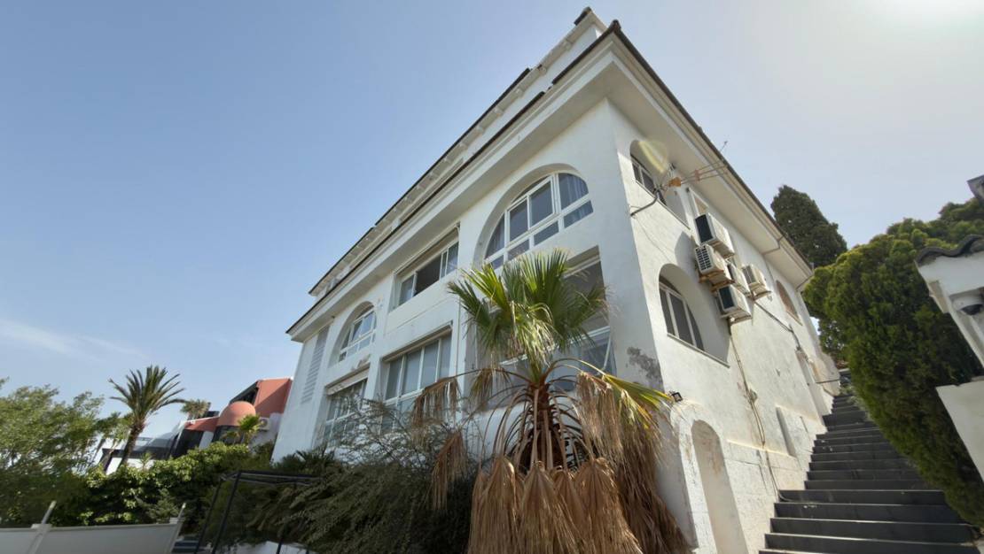 Venta - Chalet - Benidorm - Benidorm Centro
