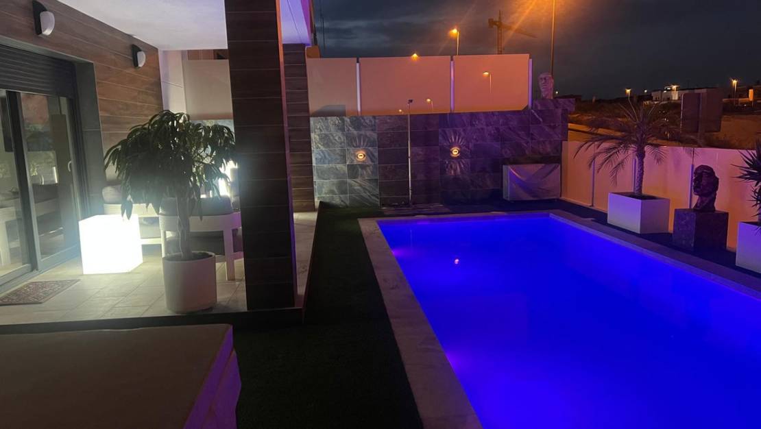 Venta - Chalet - Benidorm - Urb Entre Naranjos
