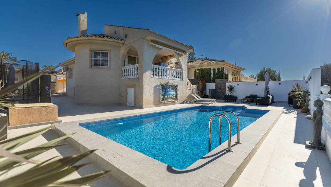 Venta - Chalet - Benijofar