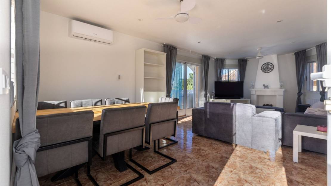 Venta - Chalet - Benijofar