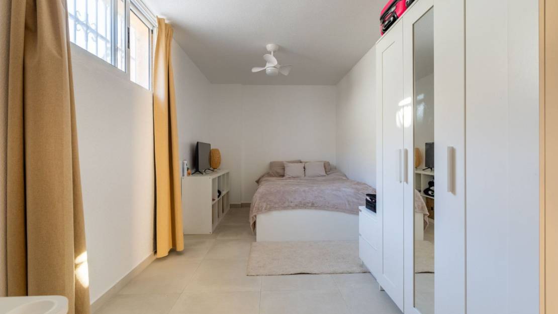 Venta - Chalet - Benijofar