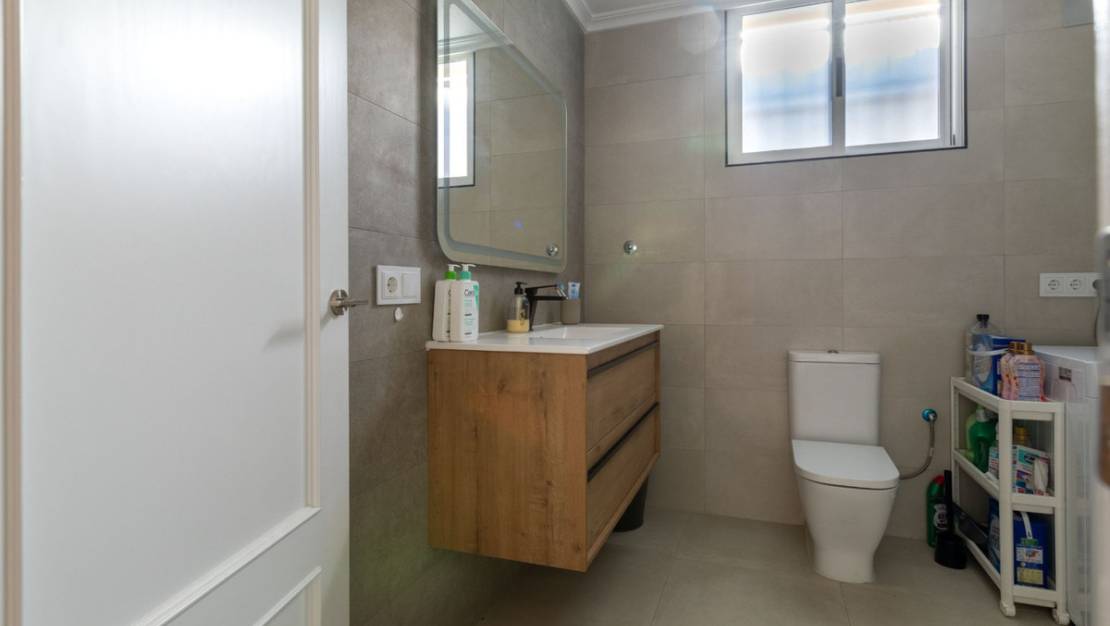 Venta - Chalet - Benijofar