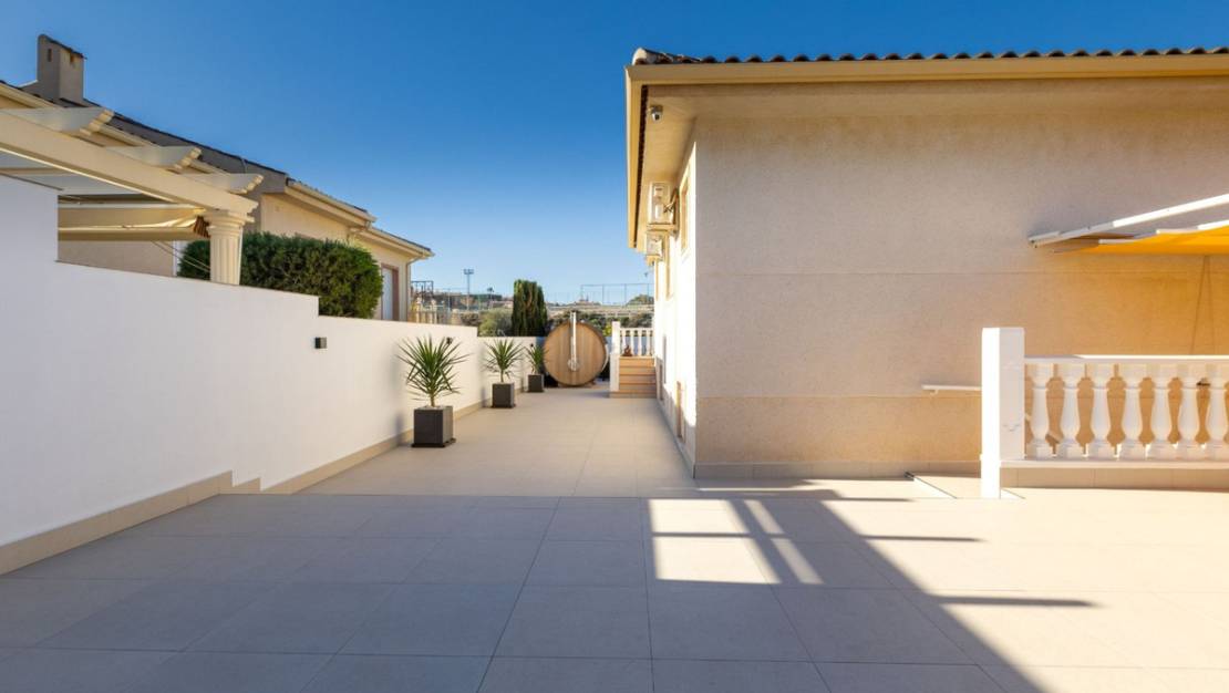 Venta - Chalet - Benijofar