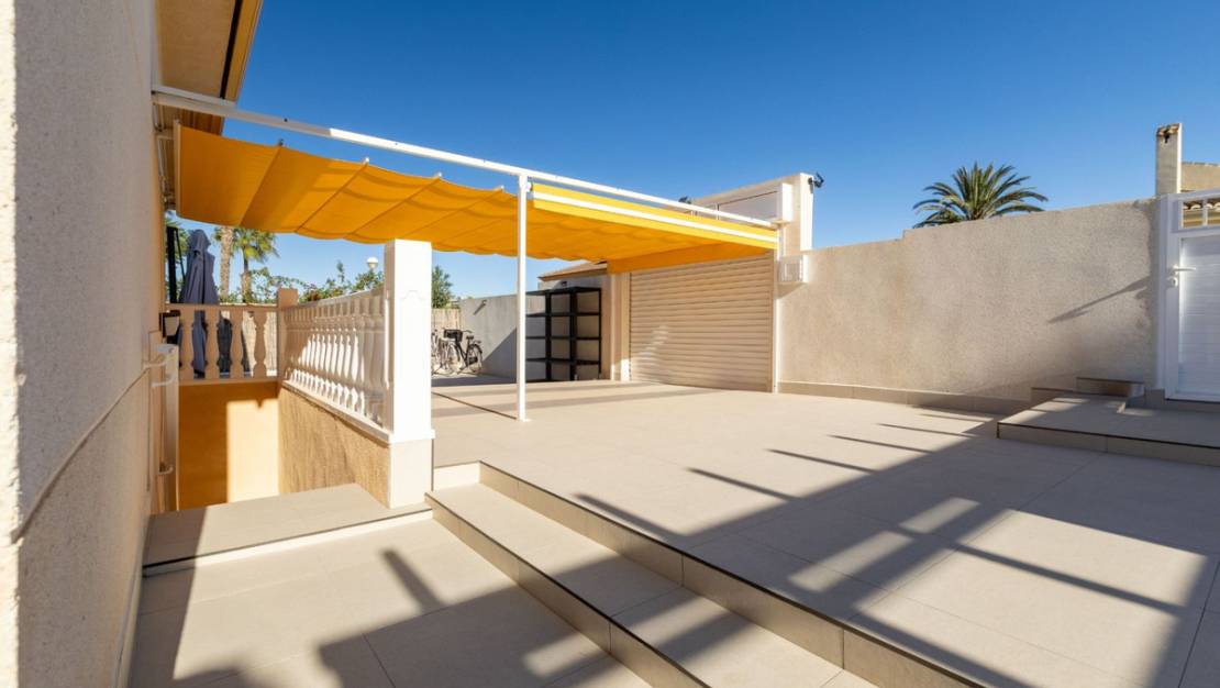 Venta - Chalet - Benijofar