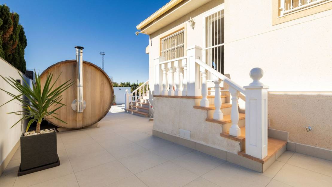 Venta - Chalet - Benijofar