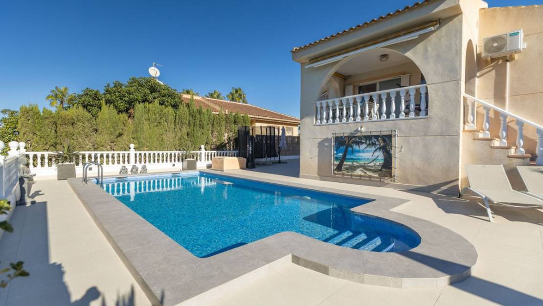 Venta - Chalet - Benijofar