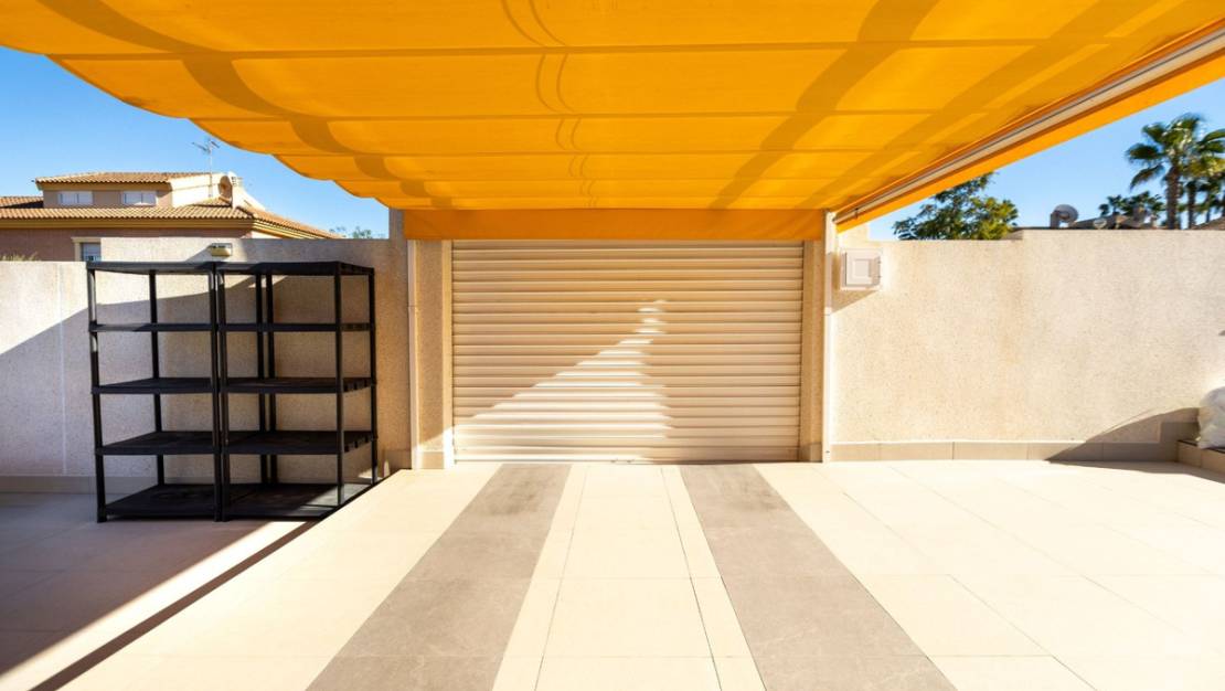 Venta - Chalet - Benijofar