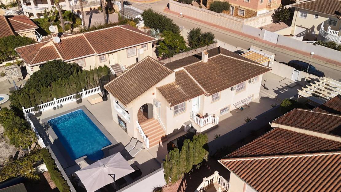 Venta - Chalet - Benijofar