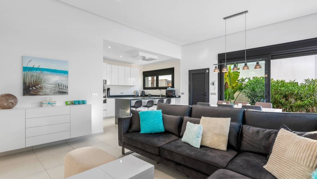 Venta - Chalet - Benijofar