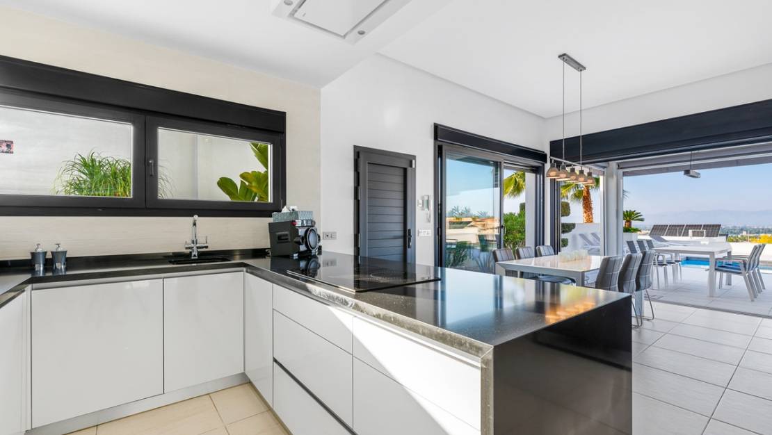 Venta - Chalet - Benijofar