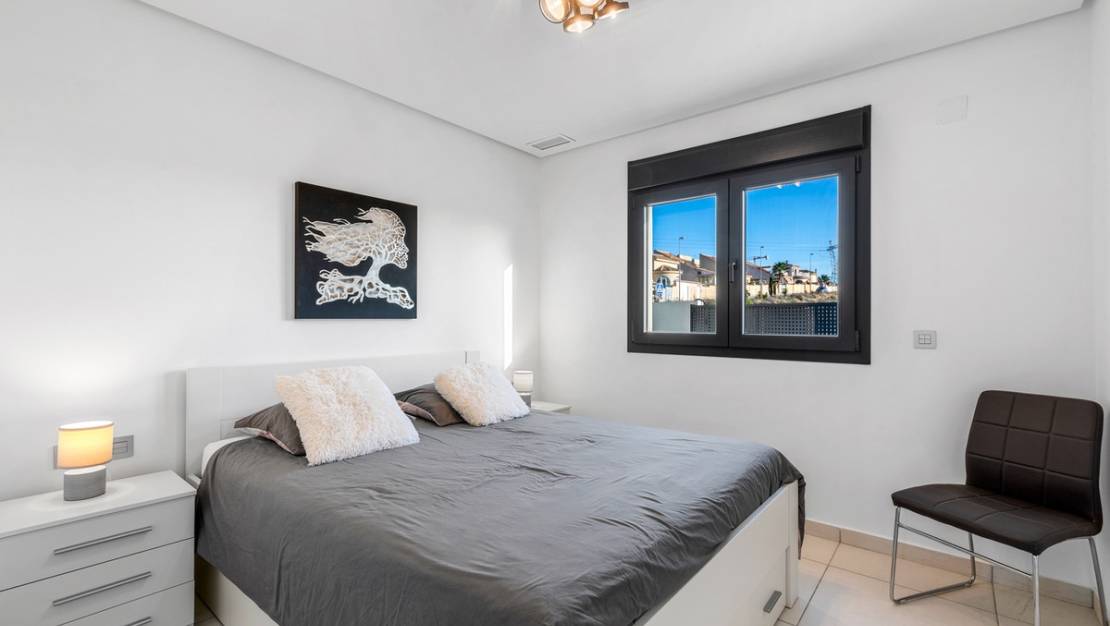 Venta - Chalet - Benijofar