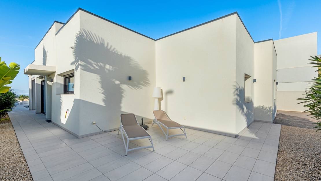 Venta - Chalet - Benijofar