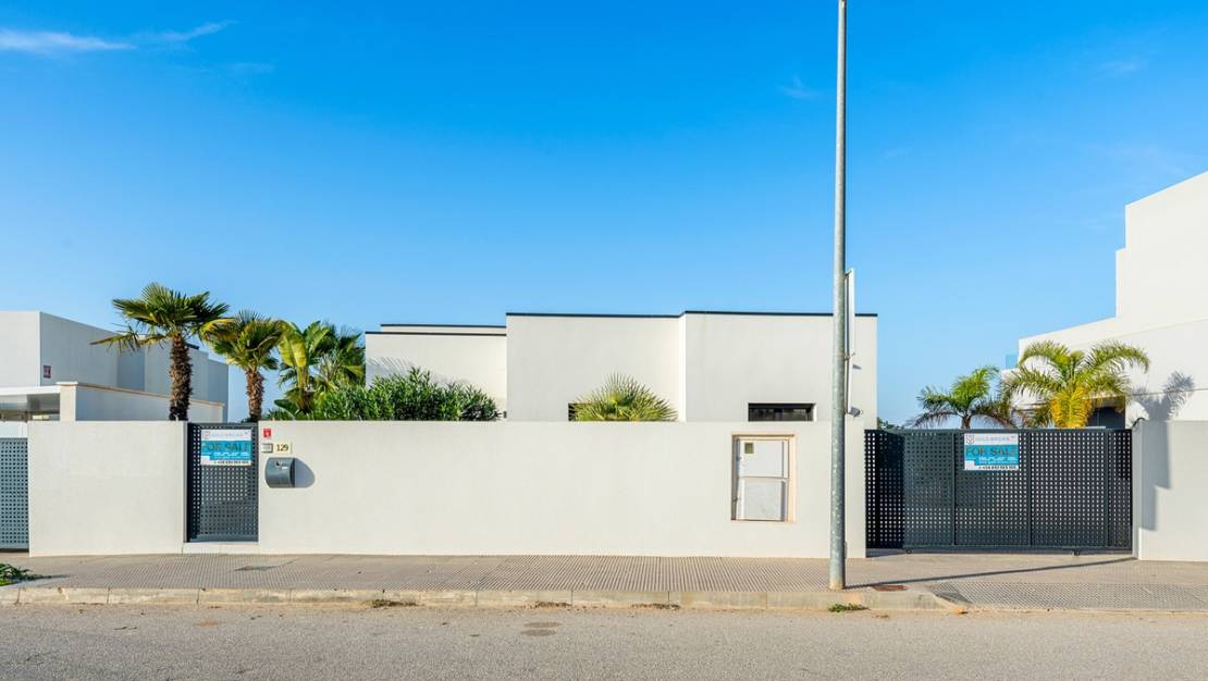 Venta - Chalet - Benijofar