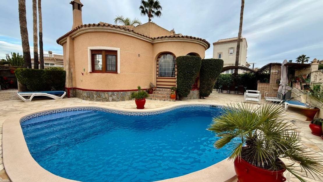 Venta - Chalet - Benijofar