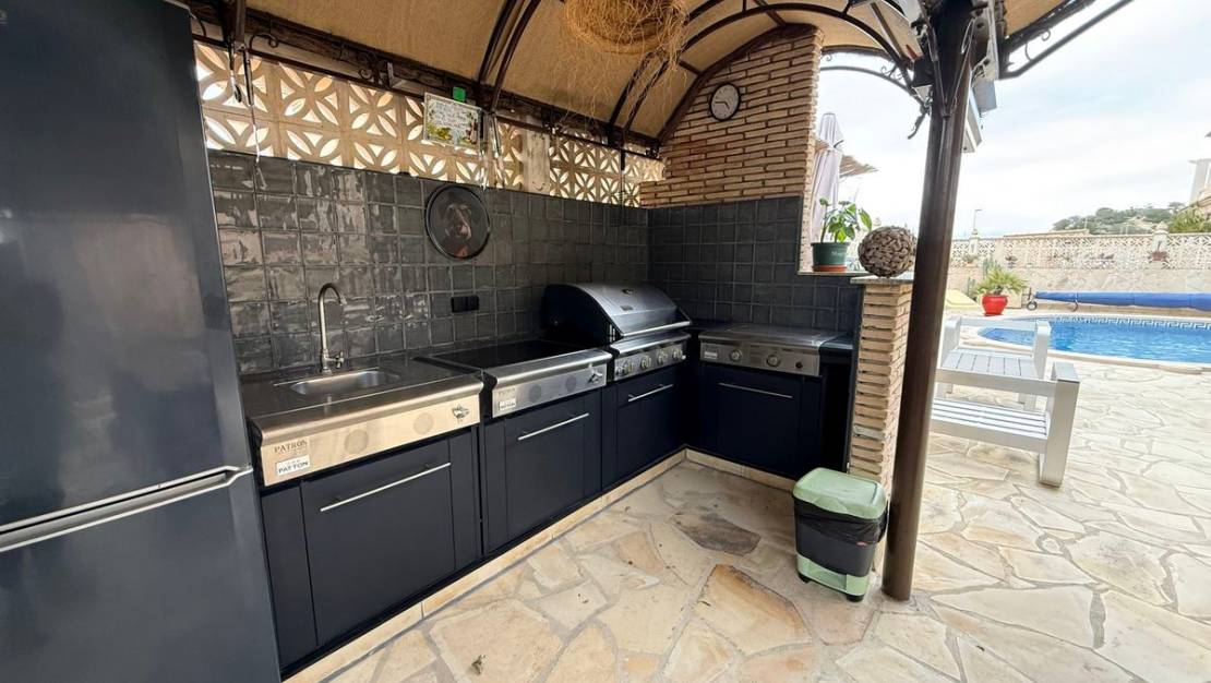 Venta - Chalet - Benijofar