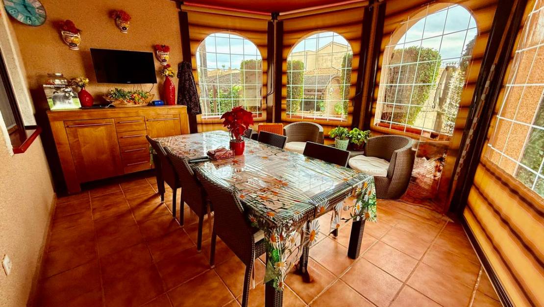 Venta - Chalet - Benijofar