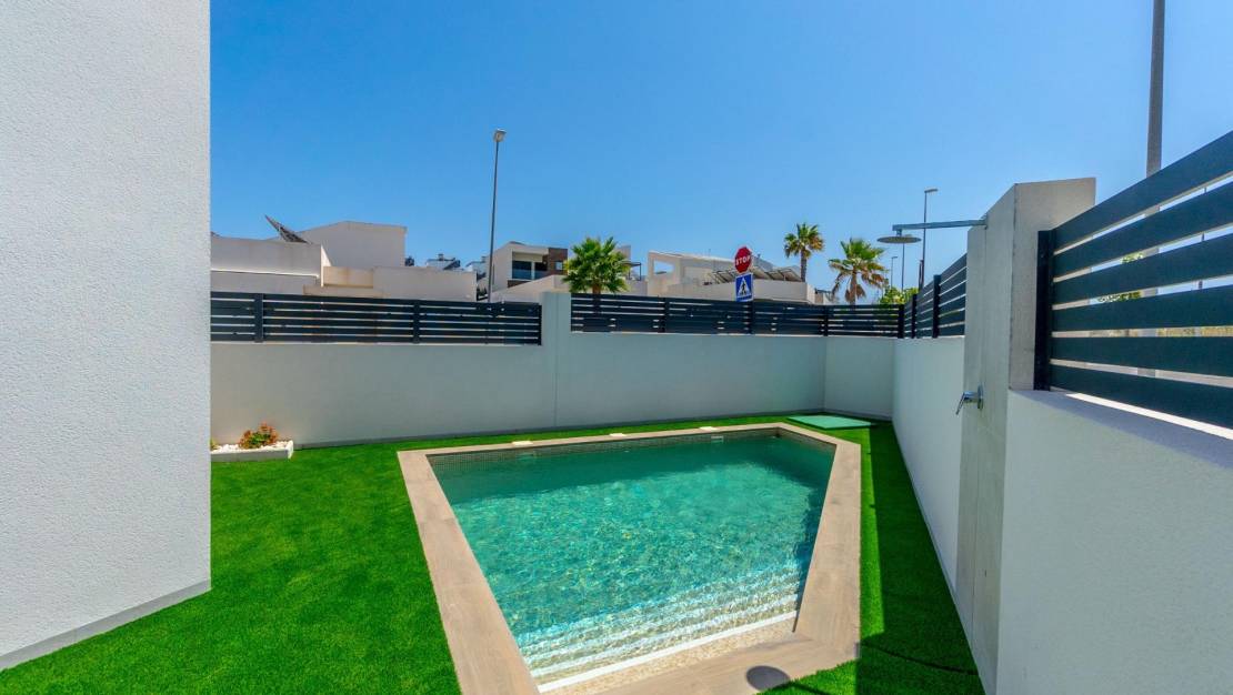 Venta - Chalet - Benijofar