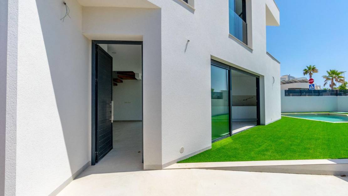 Venta - Chalet - Benijofar