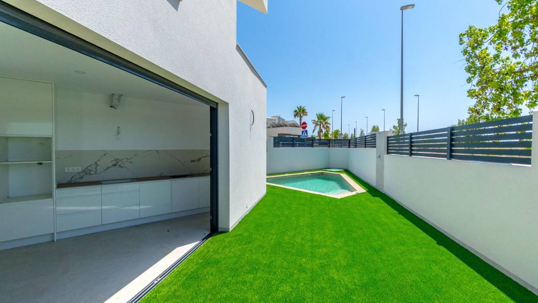 Venta - Chalet - Benijofar