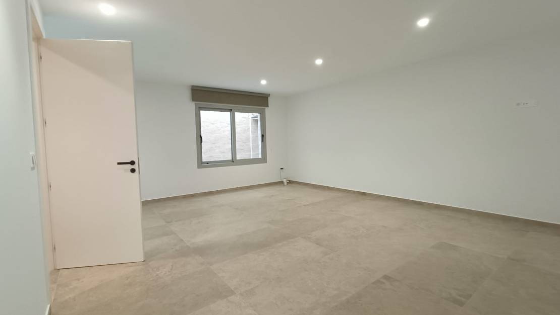 Venta - Chalet - Benijofar