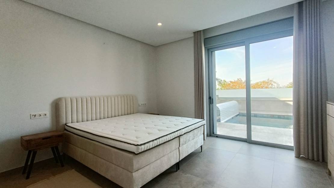 Venta - Chalet - Benijofar
