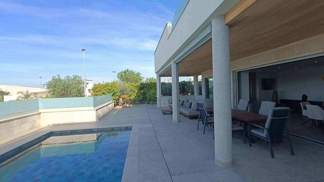 Venta - Chalet - Benijofar